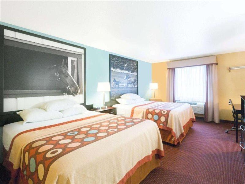 Super 8 By Wyndham Richmond Hotel Luaran gambar