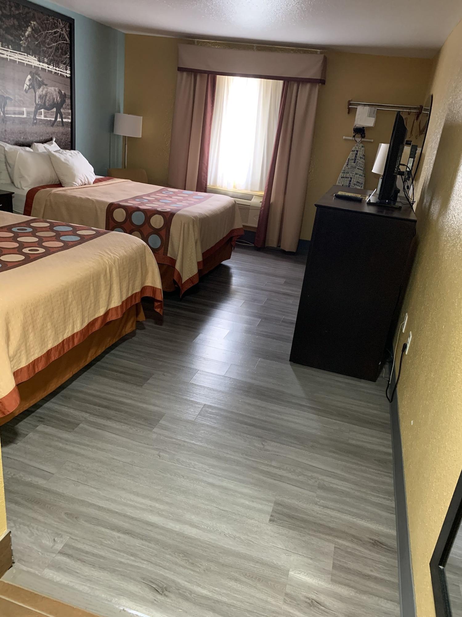 Super 8 By Wyndham Richmond Hotel Luaran gambar